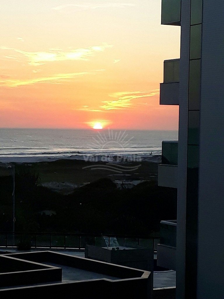 Apartamento com 2 quartos na Praia Grande com piscina