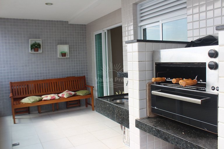 Apartamento com 2 quartos na Praia Grande com piscina