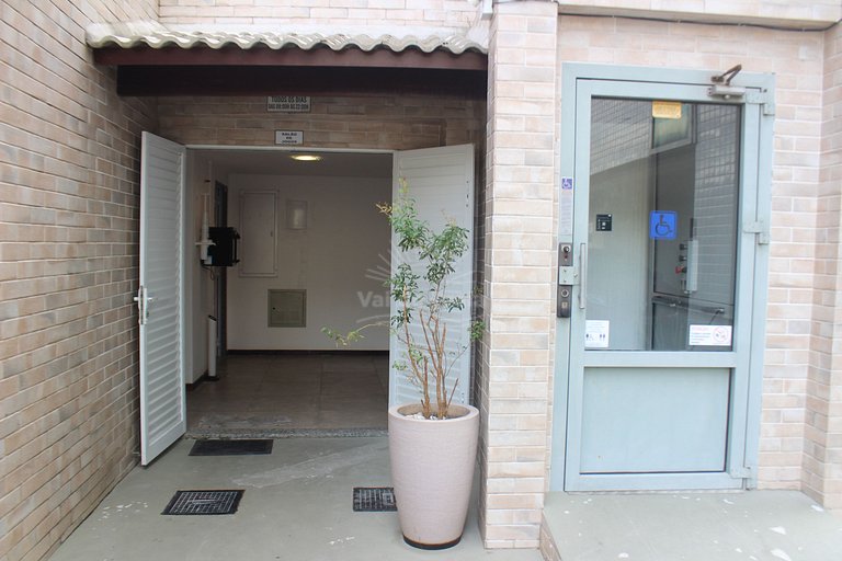 Apto 2 Quartos na Praia Grande – com Piscina