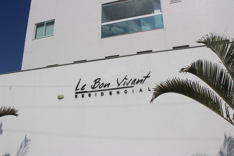 Apartamento com 2 quartos na Praia Grande com piscina