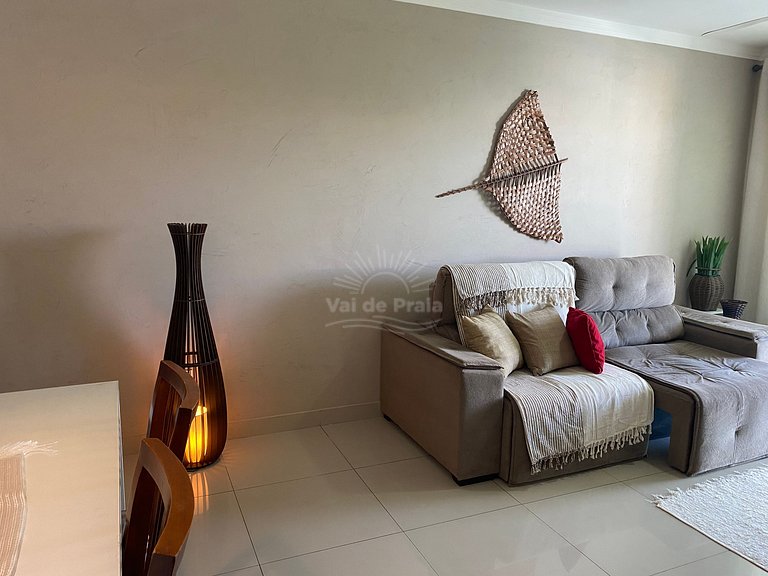 Apartamento de 2 quartos próximo à Praia do Forte – conforto