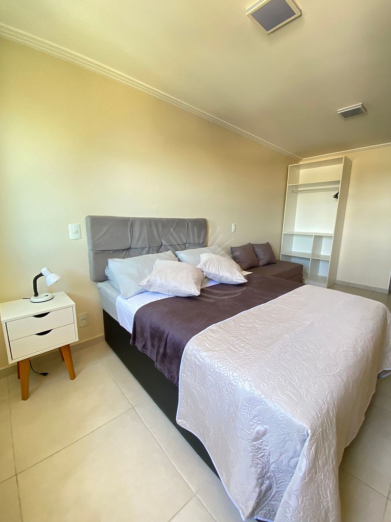 Apartamento com vista para o mar em condomínio