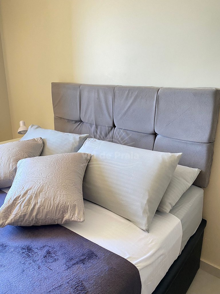 Apartamento com vista para o mar em condomínio