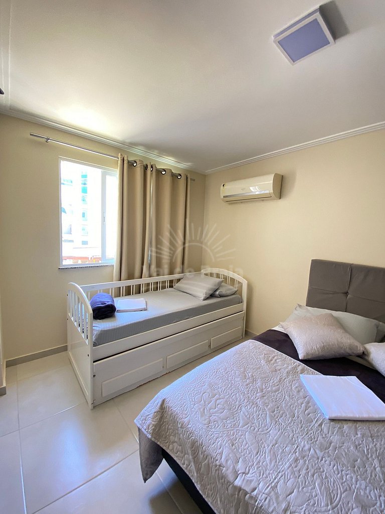 Apartamento com vista para o mar em condomínio
