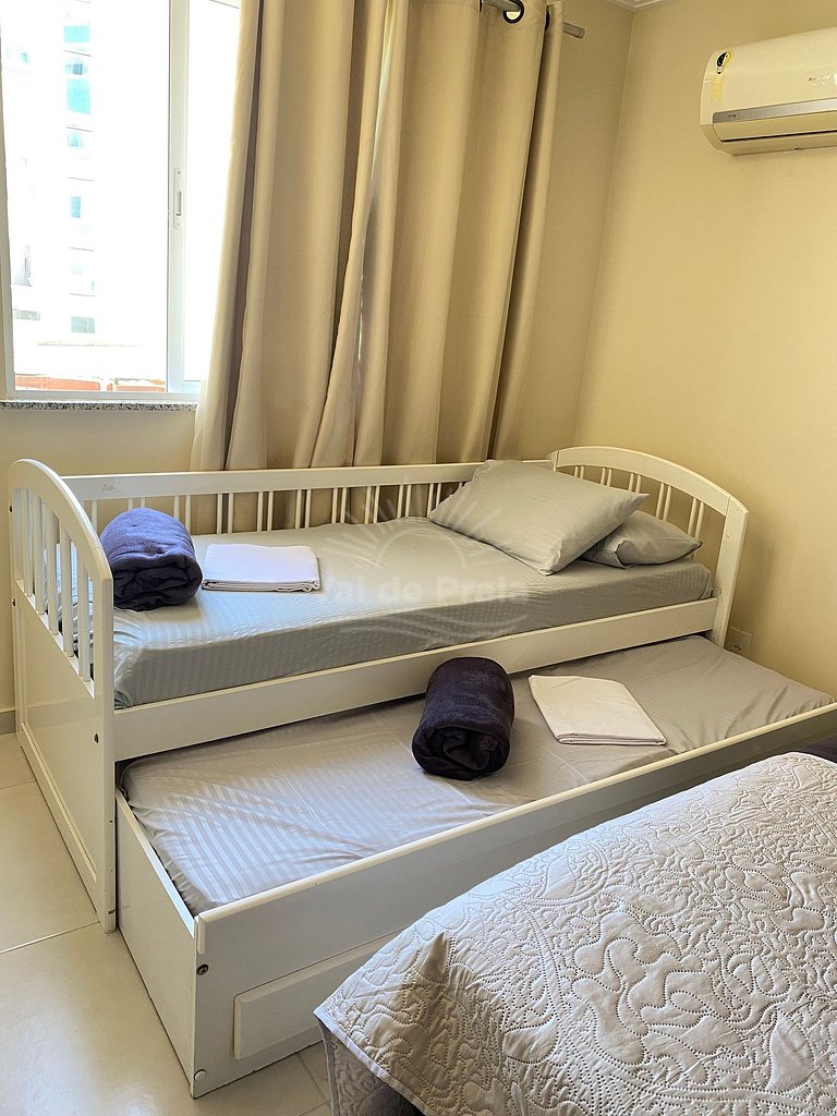 Apartamento com vista para o mar em condomínio