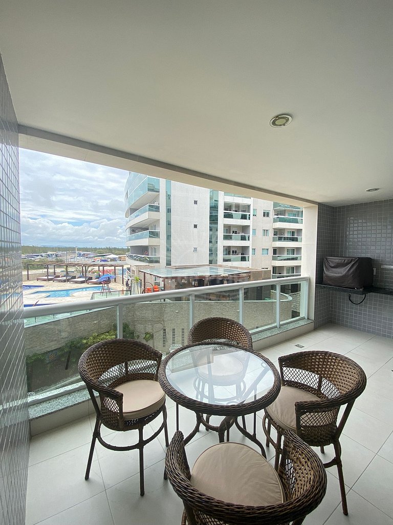 Apartamento com vista para o mar em condomínio