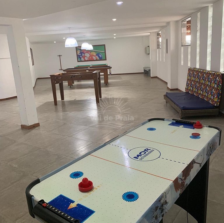 Apartamento com vista para o mar em condomínio