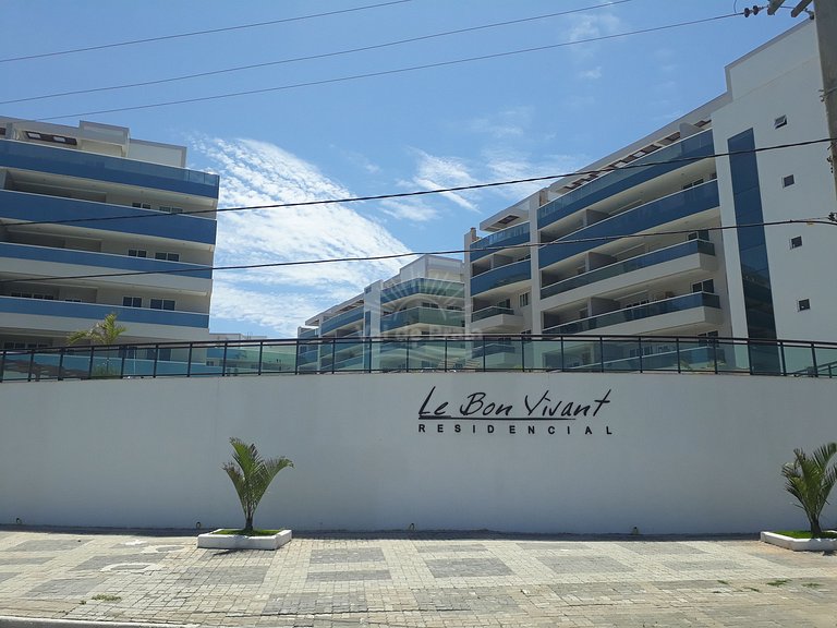 Apartamento com vista para o mar em condomínio
