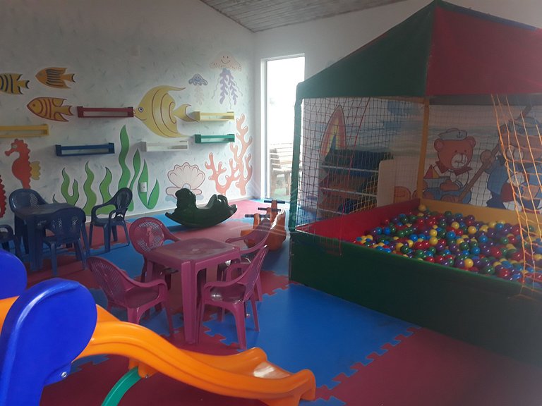 Apartamento com vista para o mar em condomínio