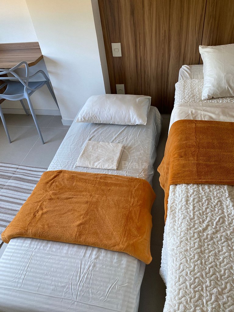 Apartamento acessível em condomínio sofisticado perto da Pra