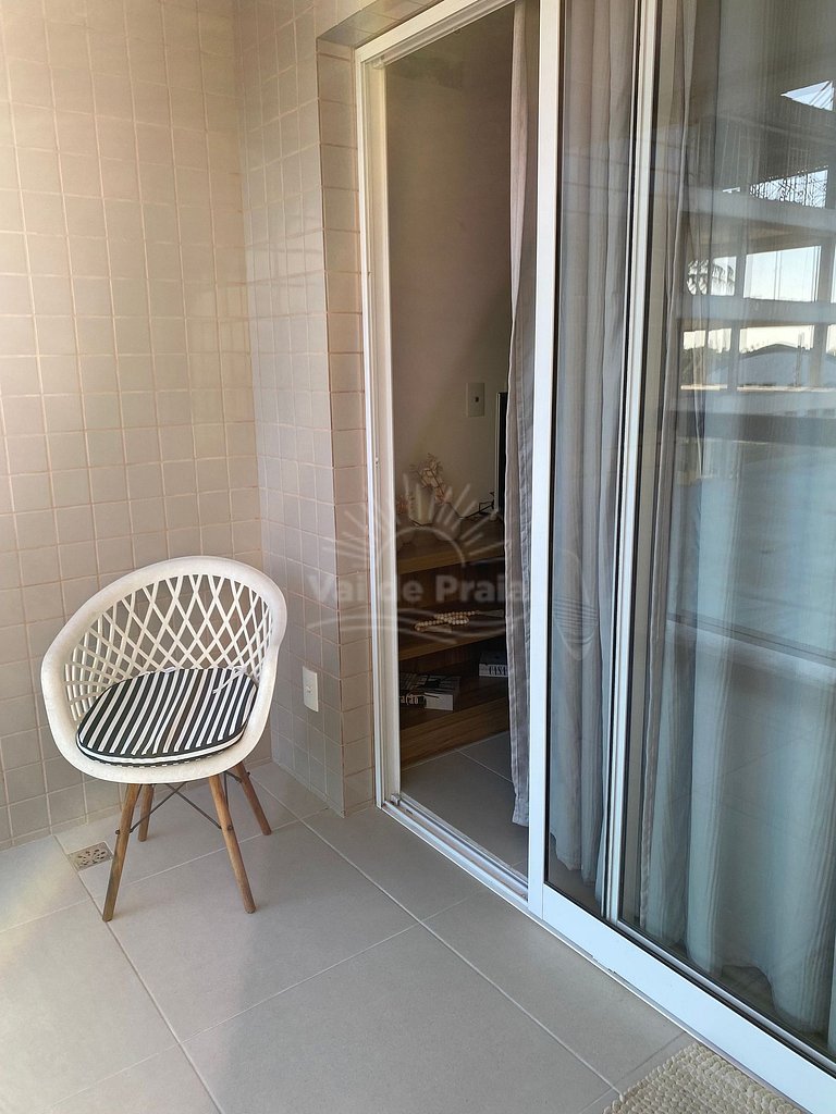 Apartamento acessível em condomínio sofisticado perto da Pra