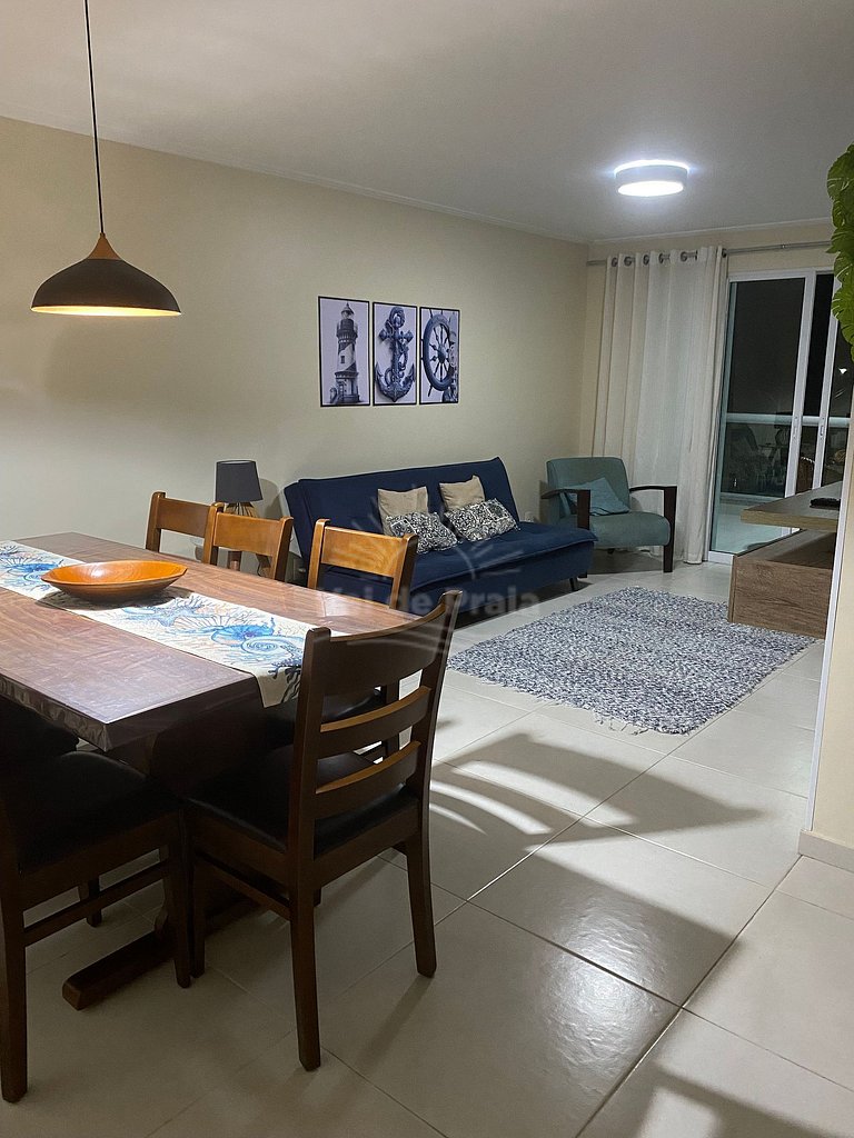 Apartamento com vista para o mar em condomínio