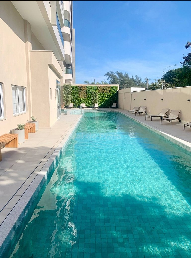 Apartamento com 2 quartos e 2 banheiros, próximo à Prainha