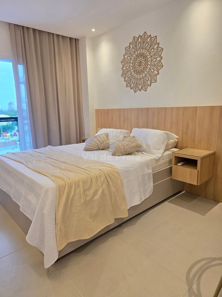 Apartamento com 2 quartos e 2 banheiros, próximo à Prainha