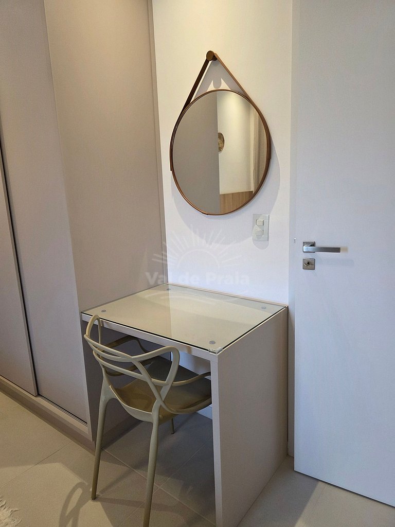 Apartamento com 2 quartos e 2 banheiros, próximo à Prainha