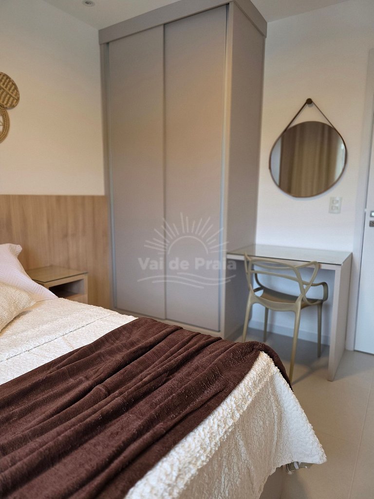 Apartamento com 2 quartos e 2 banheiros, próximo à Prainha