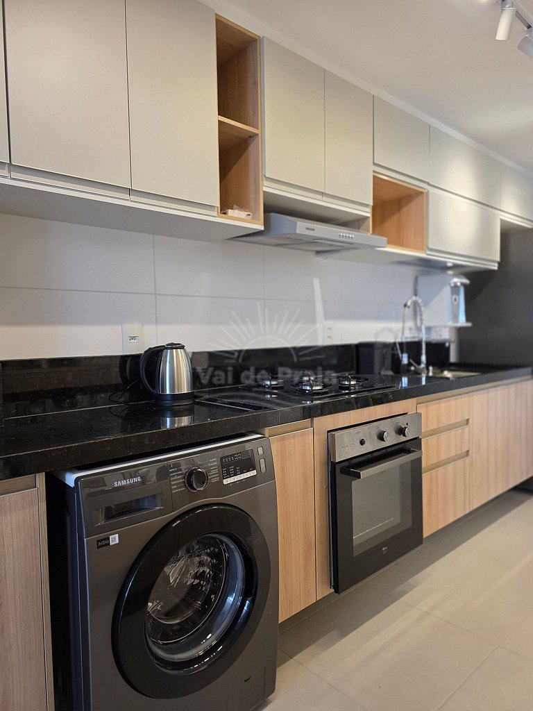 Apartamento com 2 quartos e 2 banheiros, próximo à Prainha