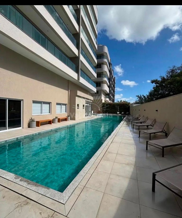 Apartamento com 2 quartos e 2 banheiros, próximo à Prainha