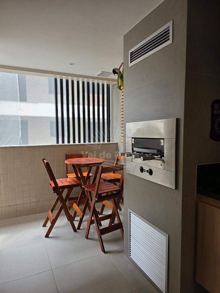 Apartamento com 2 quartos e 2 banheiros, próximo à Prainha