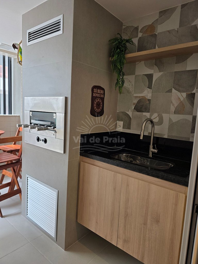 Apartamento com 2 quartos e 2 banheiros, próximo à Prainha