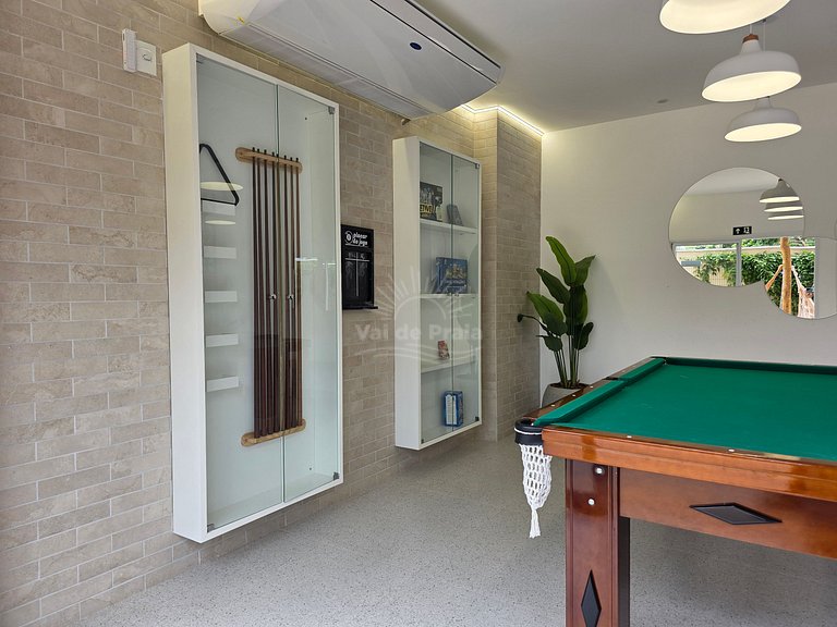 Apartamento com 2 quartos e 2 banheiros, próximo à Prainha