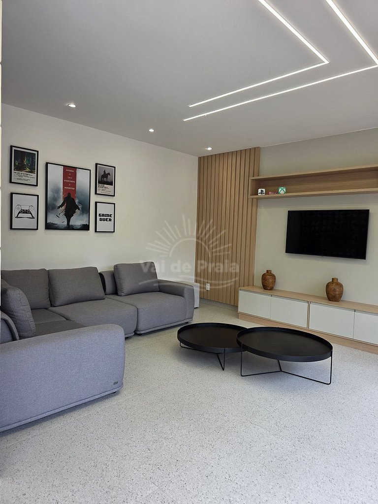 Apartamento com 2 quartos e 2 banheiros, próximo à Prainha