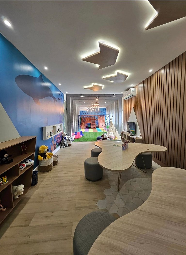 Apartamento com 2 quartos e 2 banheiros, próximo à Prainha