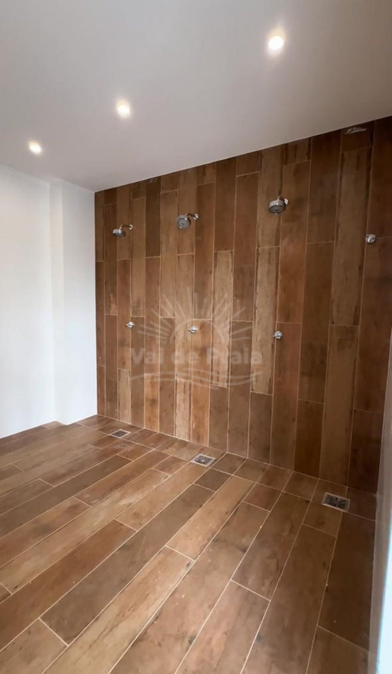 Apartamento com 2 quartos e 2 banheiros, próximo à Prainha