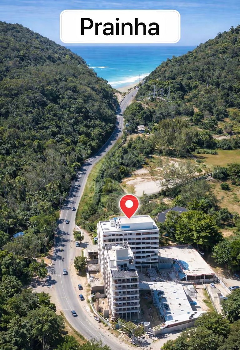 Apartamento com 2 quartos e 2 banheiros, próximo à Prainha