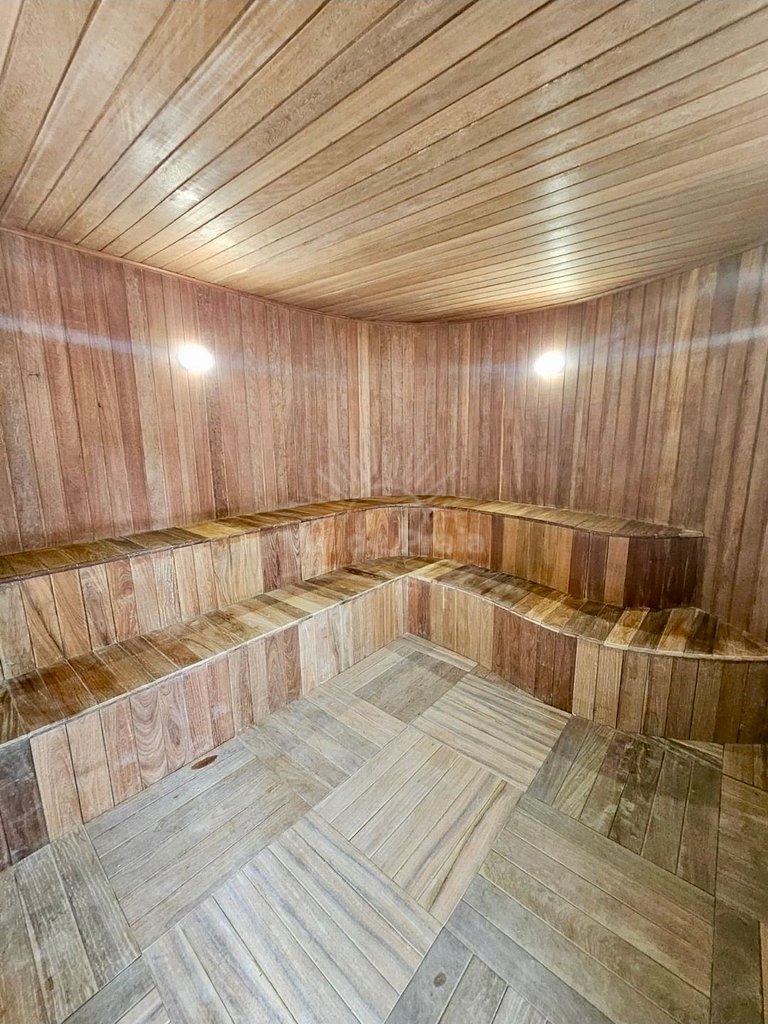 Apartamento com 2 quartos e 2 banheiros, próximo à Prainha