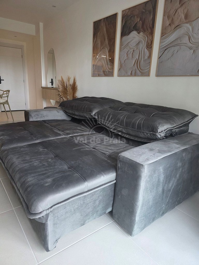 Apartamento com 2 quartos e 2 banheiros, próximo à Prainha