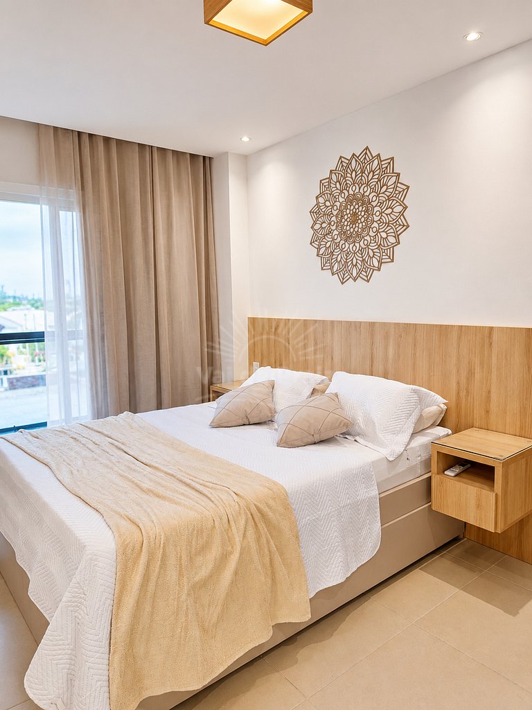 Apartamento com 2 quartos e 2 banheiros, próximo à Prainha