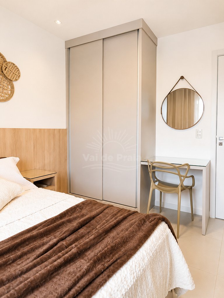 Apartamento com 2 quartos e 2 banheiros, próximo à Prainha