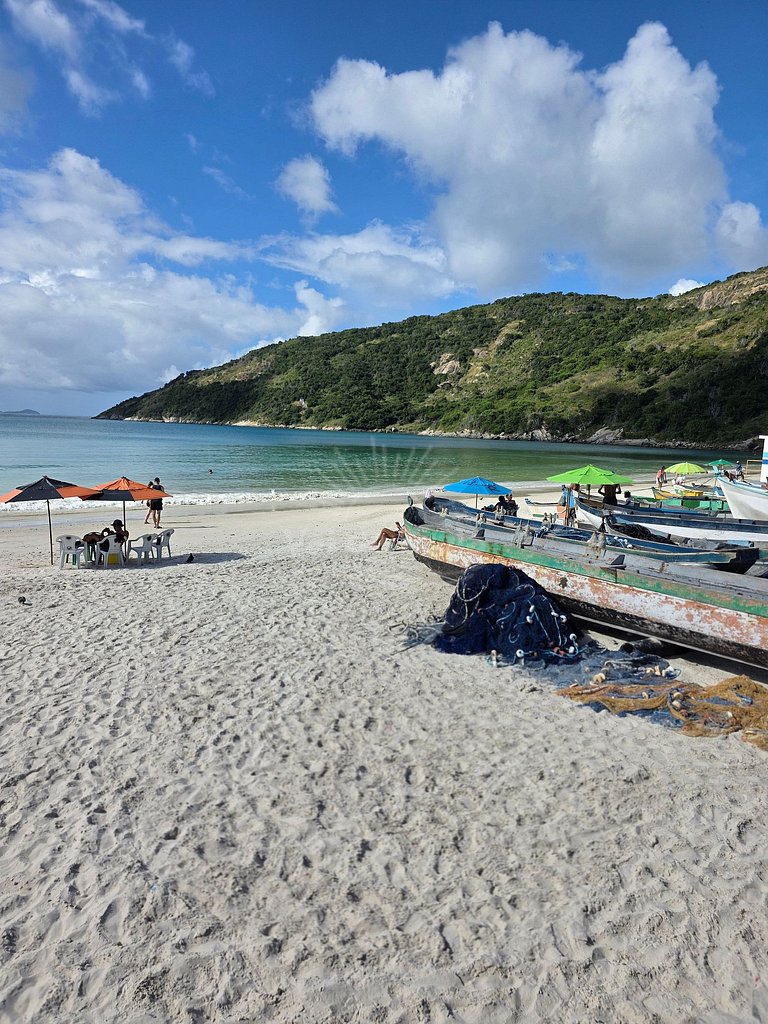 Apartamento com 2 quartos e 2 banheiros, próximo à Prainha