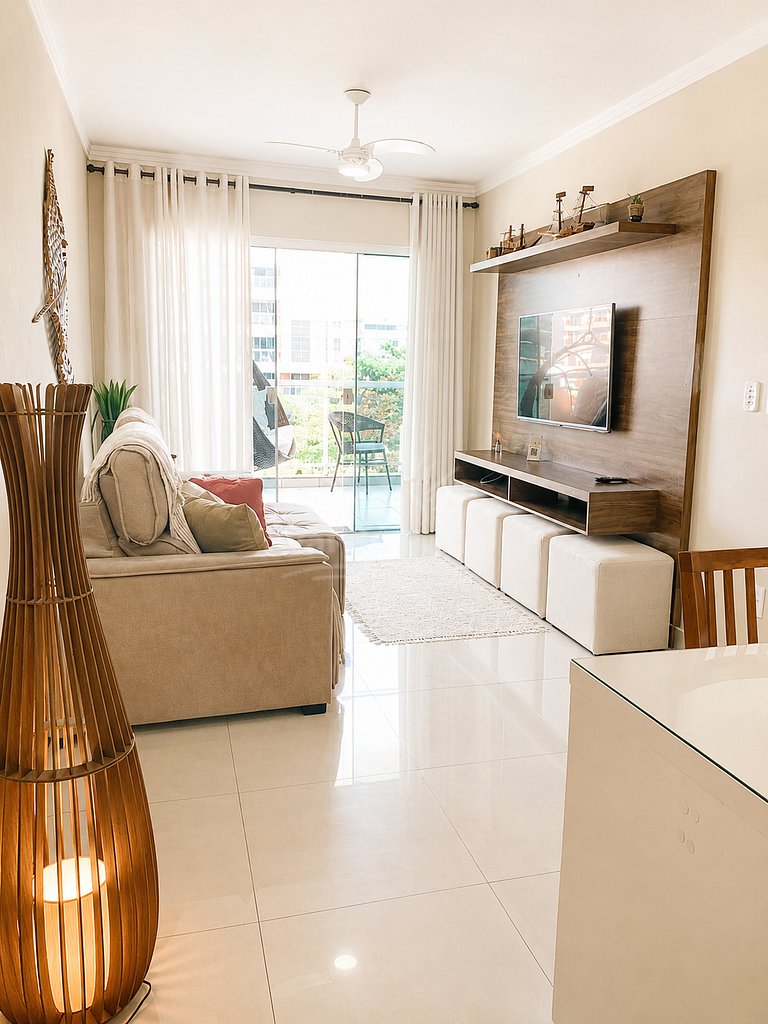 Apartamento de 2 quartos próximo à Praia do Forte – conforto