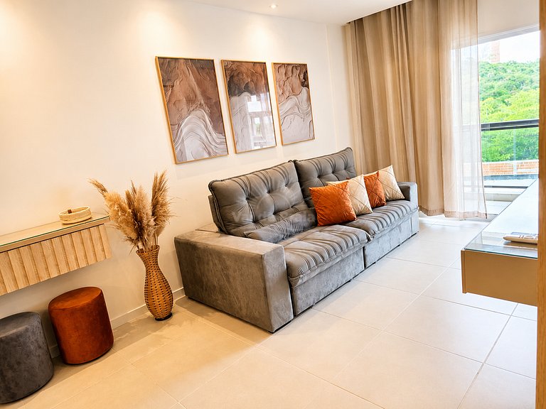 Apartamento com 2 quartos e 2 banheiros, próximo à Prainha