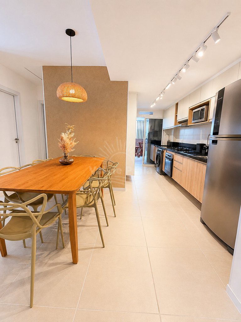 Apartamento com 2 quartos e 2 banheiros, próximo à Prainha
