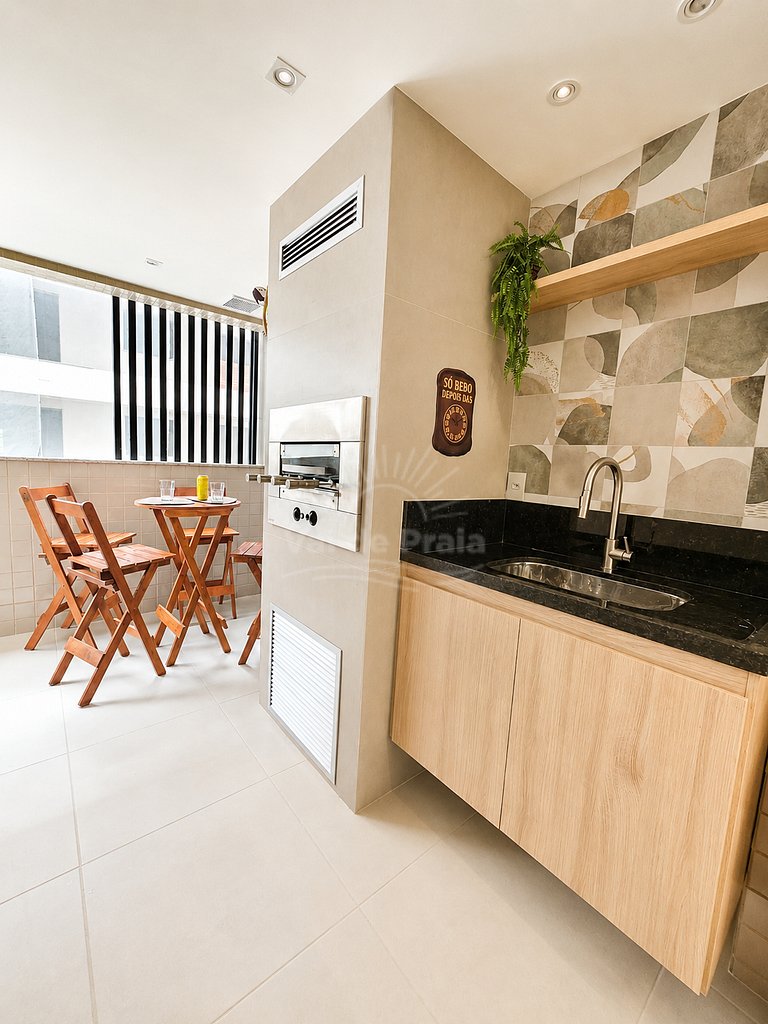 Apartamento com 2 quartos e 2 banheiros, próximo à Prainha
