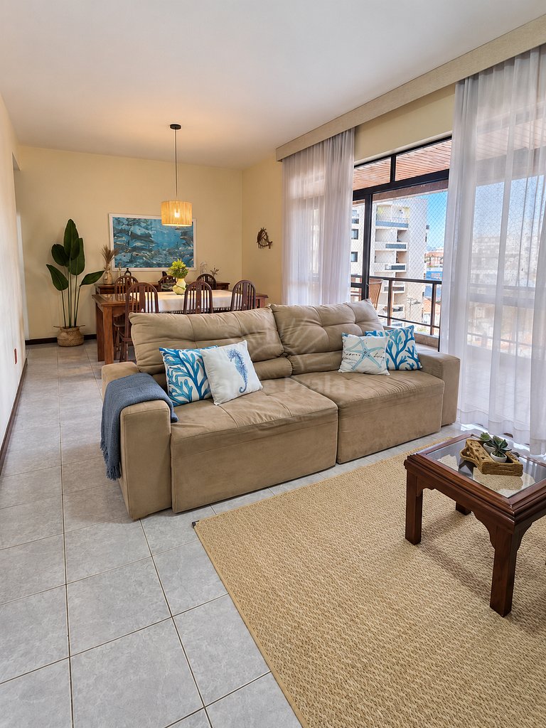 Apartamento com 3 suítes na Praia do Forte